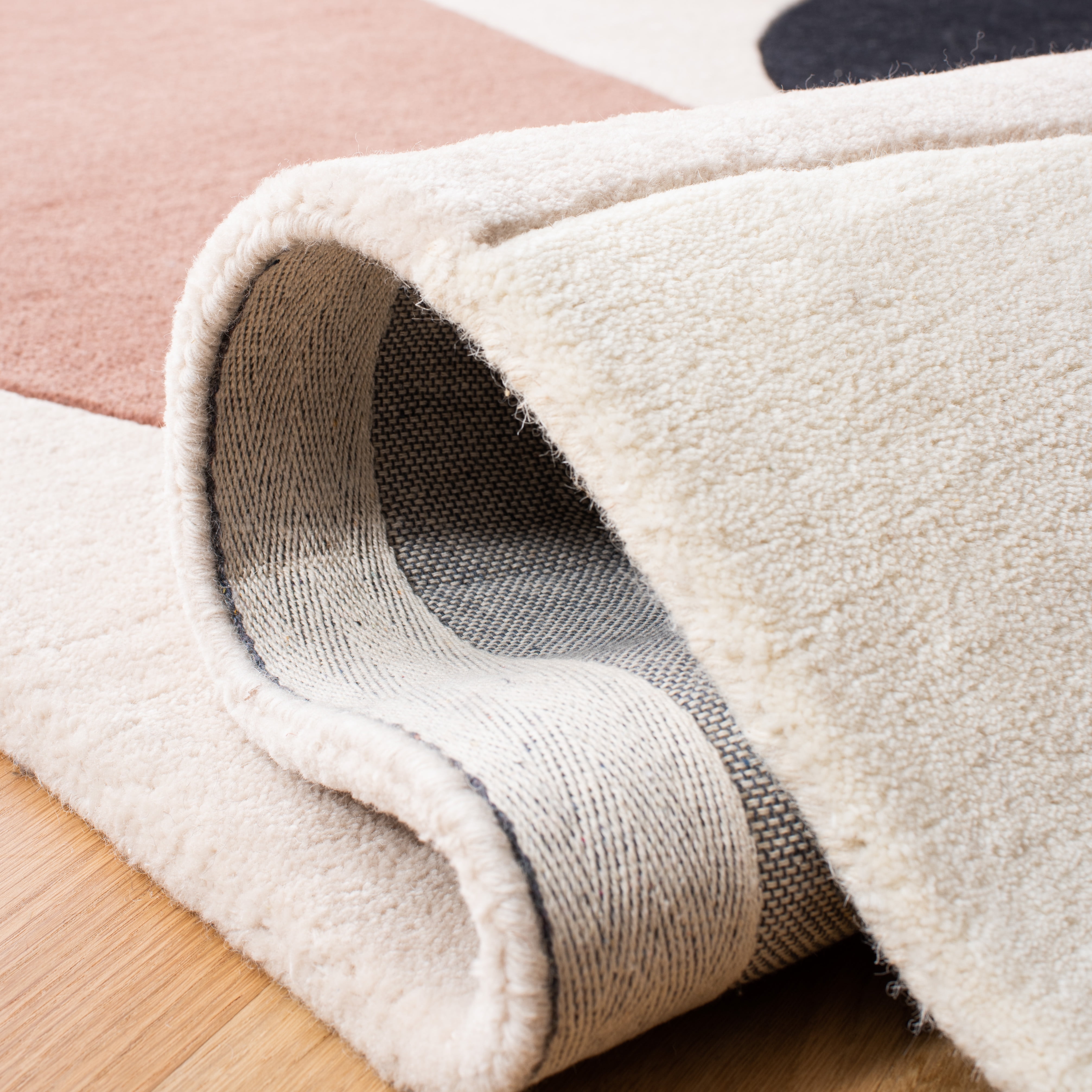 SAFAVIEH Fifth Avenue Deandre Abstract Runner Rug, Beige/Black, 2'3" x 8'