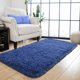 thumbnail image 2 of Alfombra Merelax Shaggy Small Shaggy Plush, antideslizante, 61 x 122 cm, color azul marino, 2 of 6