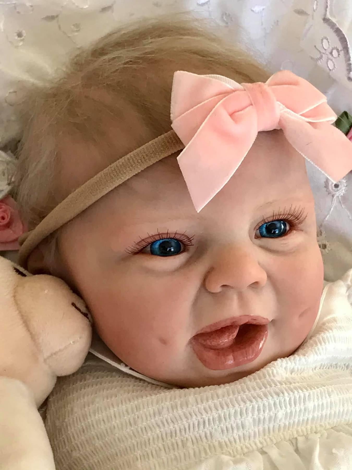 iCradle Adorable Realistic Reborn Baby Dolls Girl 22 inch Lifelike Lovely Newborn Babies Handmade Real Soft Cloth Body Blue Eyes