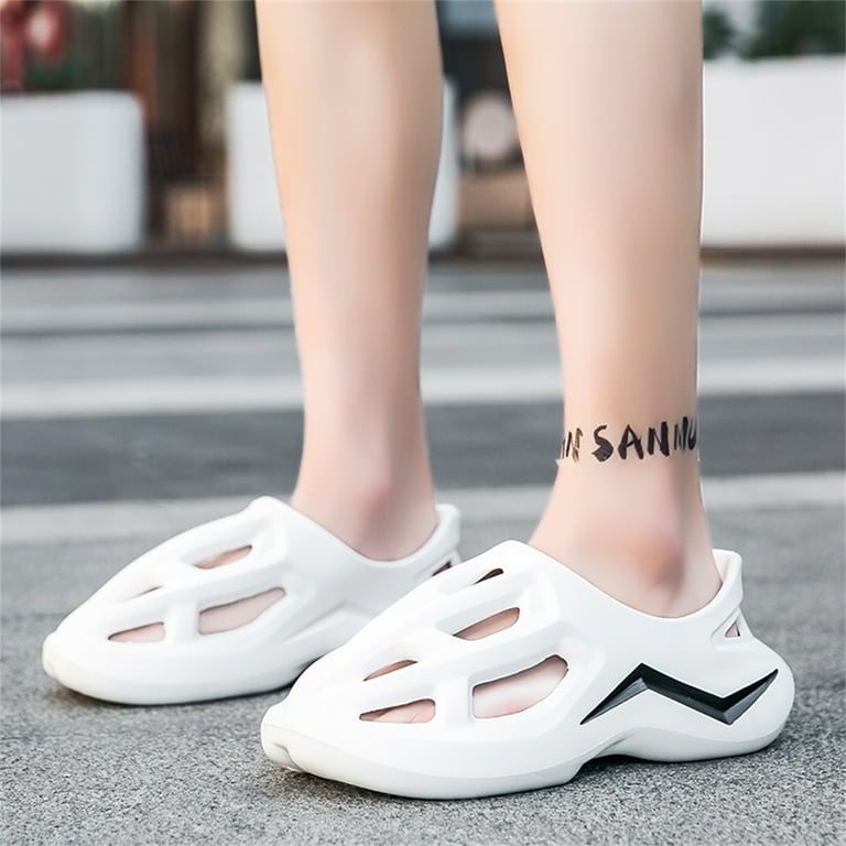 White beach 2024 shoes men