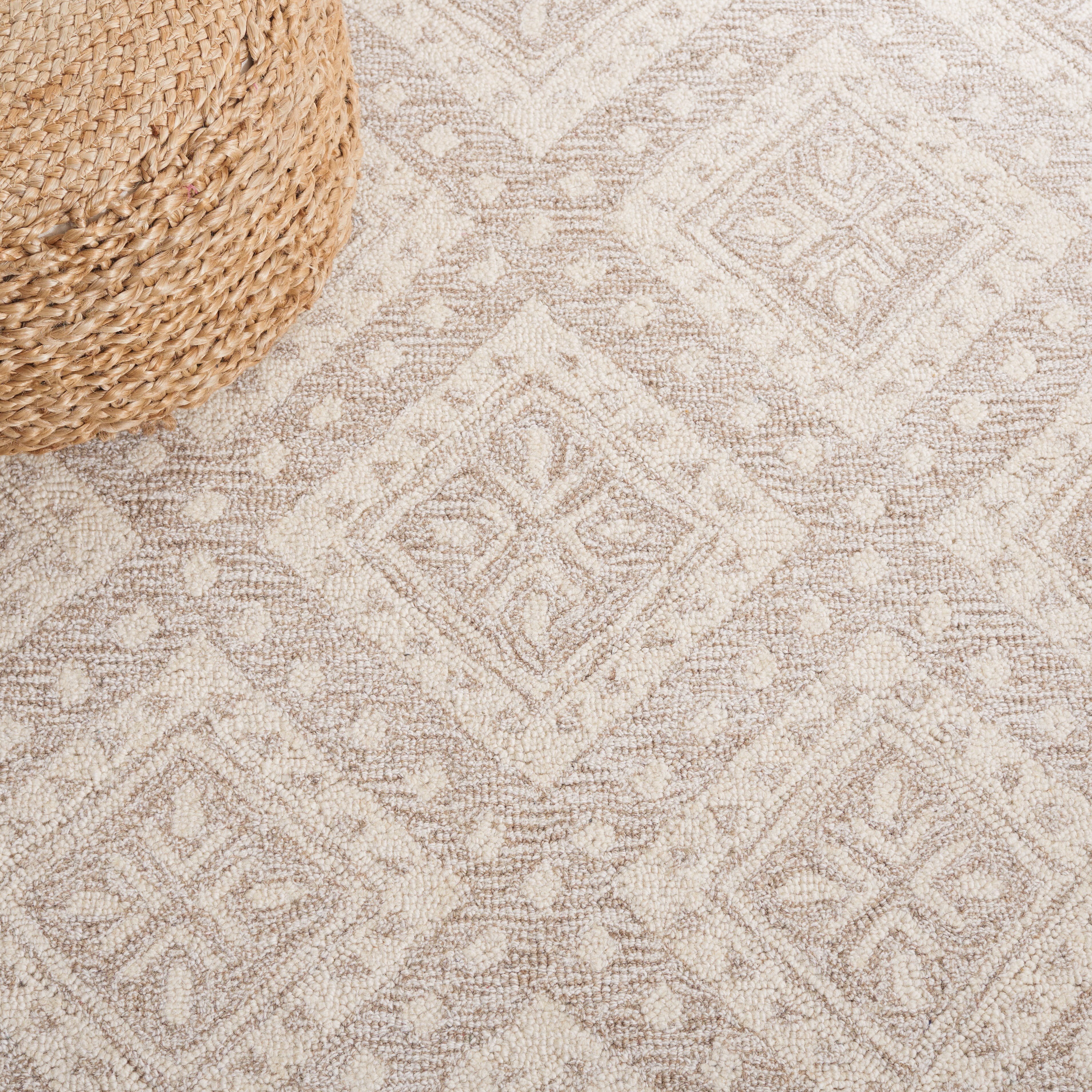 SAFAVIEH Micro-Loop Regis Geometric Area Rug, Beige/Ivory, 3' x 3' Round
