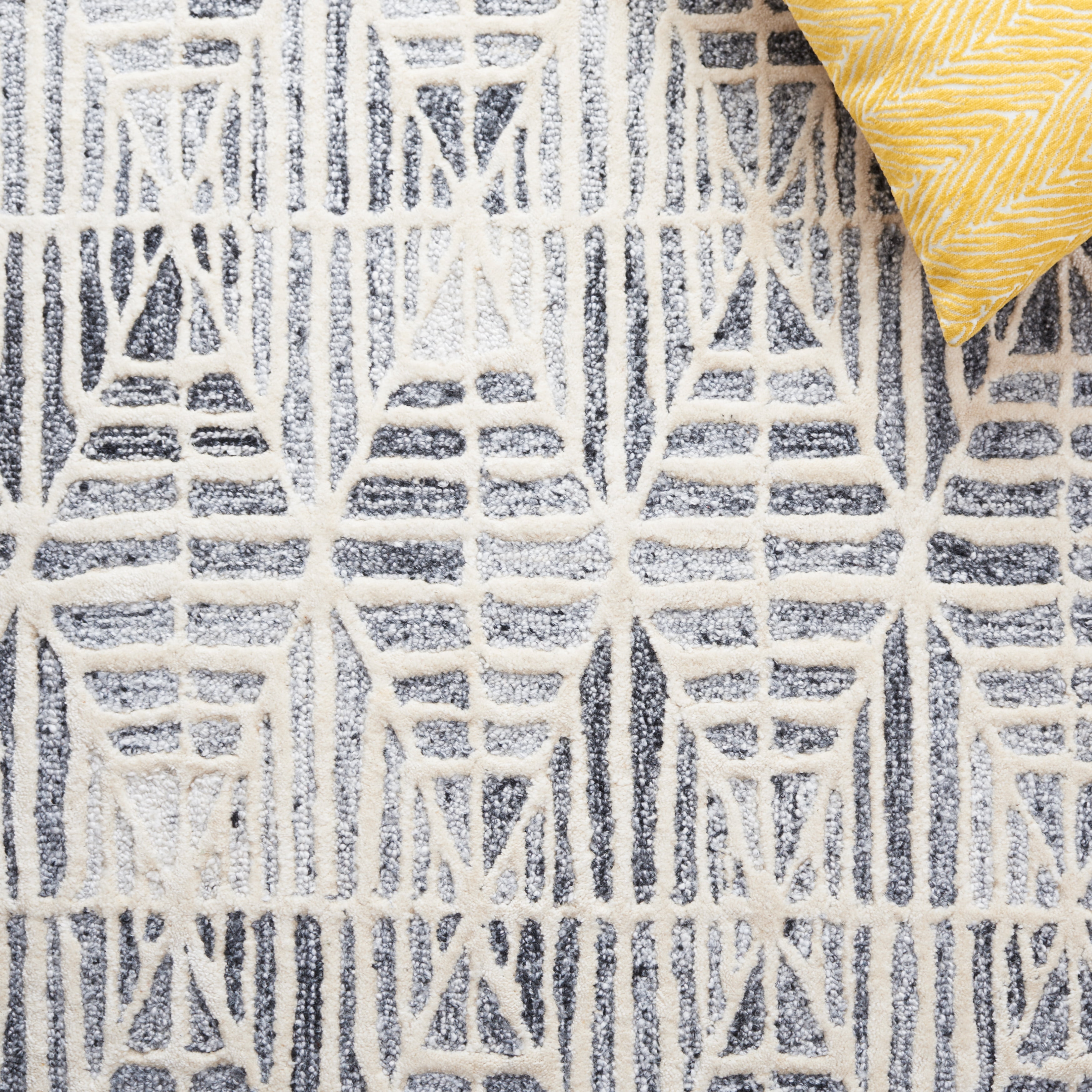 SAFAVIEH Ebony Abraham Diamond Area Rug, Grey/Ivory, 8' x 10'