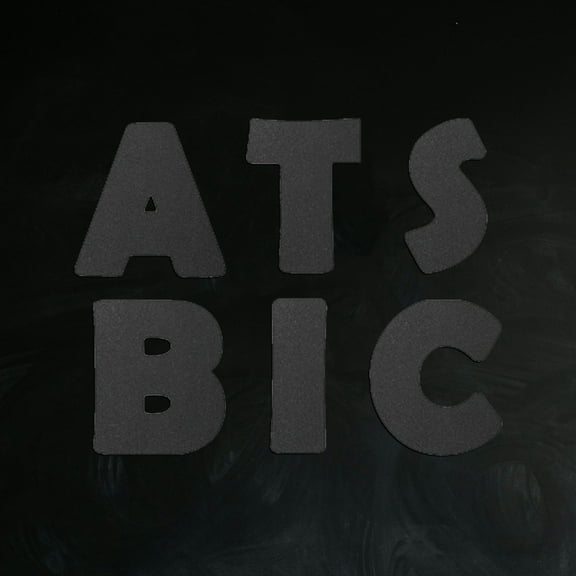 OUNONA Black Paper Bulletin Board Letters for Decoration 150 Pieces Lightweight Portable Glittery Letters