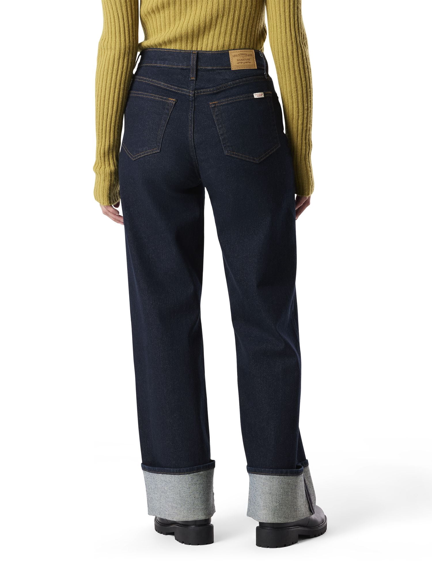 Levi Strauss Signature Women's and Women's Plus Vintage Relaxed Cuffed Stovepipe Jeans