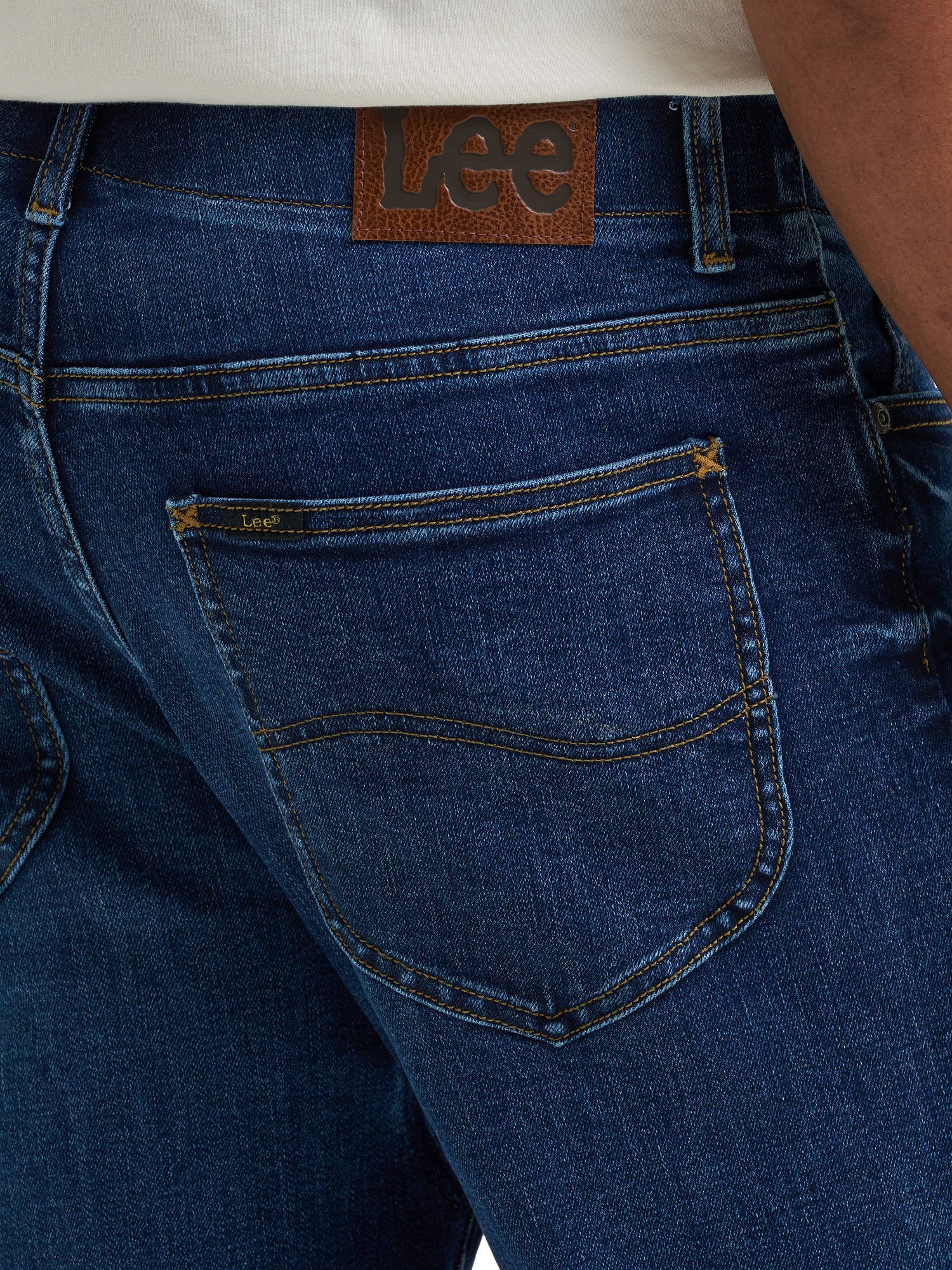 Lee® Men's Extreme Motion Slim Straight Jean with Flex Waistband