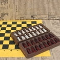 thumbnail image 4 of Juego de Mesa Familiar Ajedrez con Personajes de Resina Antiguos Blanco y Marrón, 4 of 9