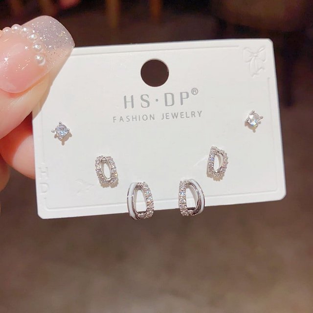 Pendientes cortos con microincrustaciones de circonitas y aguja de plata S925, pendientes de pelo corto, pendientes elegantes japoneses y coreanos de tres piezas, sencillos y combinables para mujer