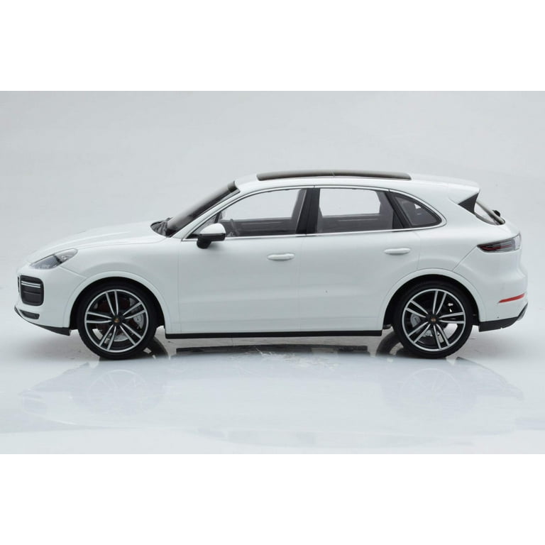 Minichamps 2017 Porsche Cayenne Turbo S Coupe White 1:18 - Walmart.com