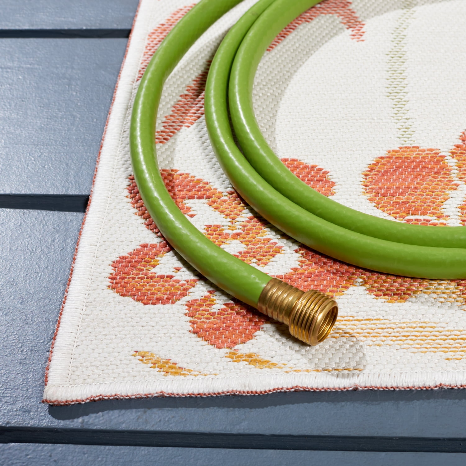 SAFAVIEH Sunrise Jane Floral Reversible Indoor/Outdoor Area Rug, Ivory/Rust Sage, 5'3" x 7'7"