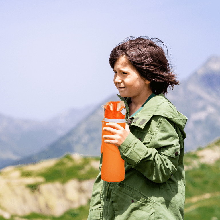 Kemier Collapsible Silicone Water Bottles-750ML,Medical Grade,BPA Free,FDA Approved.Can Roll Up,26oz,Leak Proof Foldable Sports & Outdoor Water