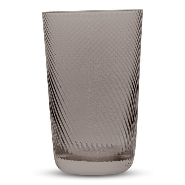 Highball Fumée Rétro 520 ml Ensemble de 4 Montrant un Seul Verre Highball Gris en Cristal Sans Plomb avec des Rayures Texturées Diagonales et une base stable, Va au Lave-Vaisselle et Idéal pour Servir des Boissons Ou Exposer dans des Armoires de bar à la Maison.
