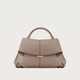 thumbnail image 3 of Nuevo bolso de mano plisado de piel de vaca con diseño de moda para mujer, bolso cruzado de viaje de alta calidad para mujer, bolso de hombro sencillo, 3 of 4