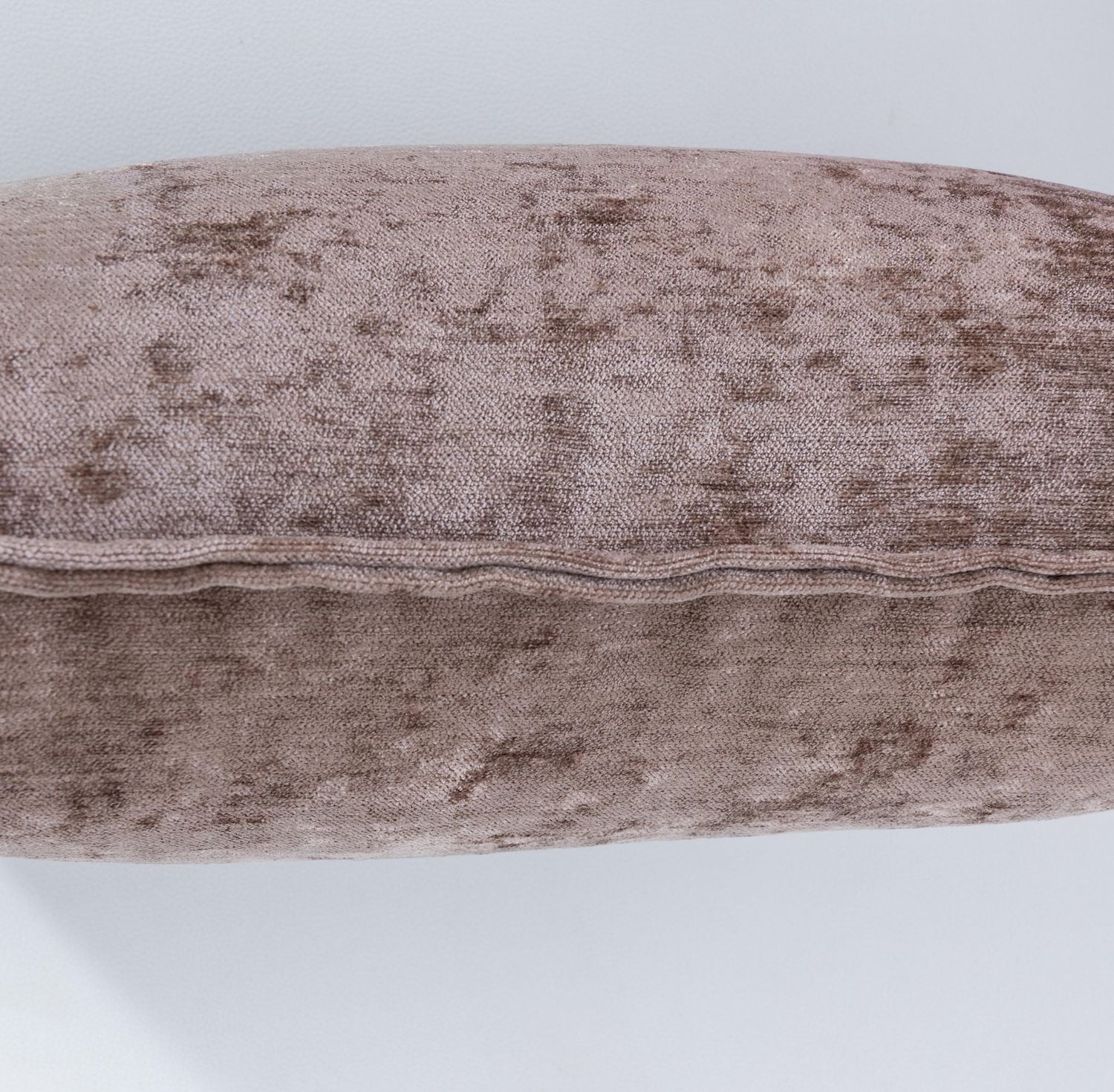 Gouchee Home Nicole Cushion