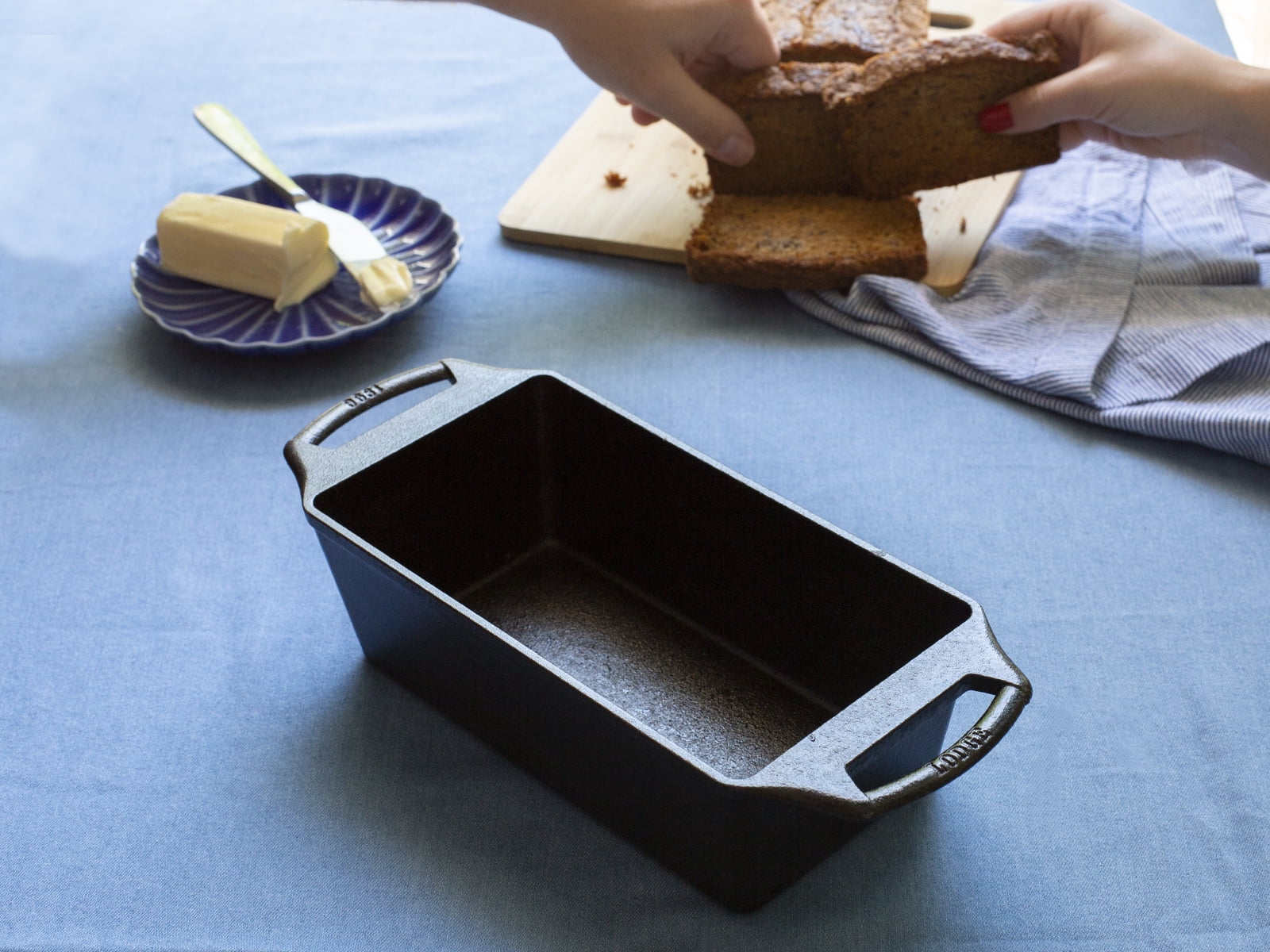 Lodge Cast Iron Loaf Pan with Silicone Grip