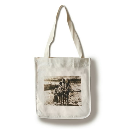 Chief Tommy Thompson, wife Flora, her granddaughter Linda Marie George - Celilo Falls, Oregon Photo (100% Cotton Tote Bag -