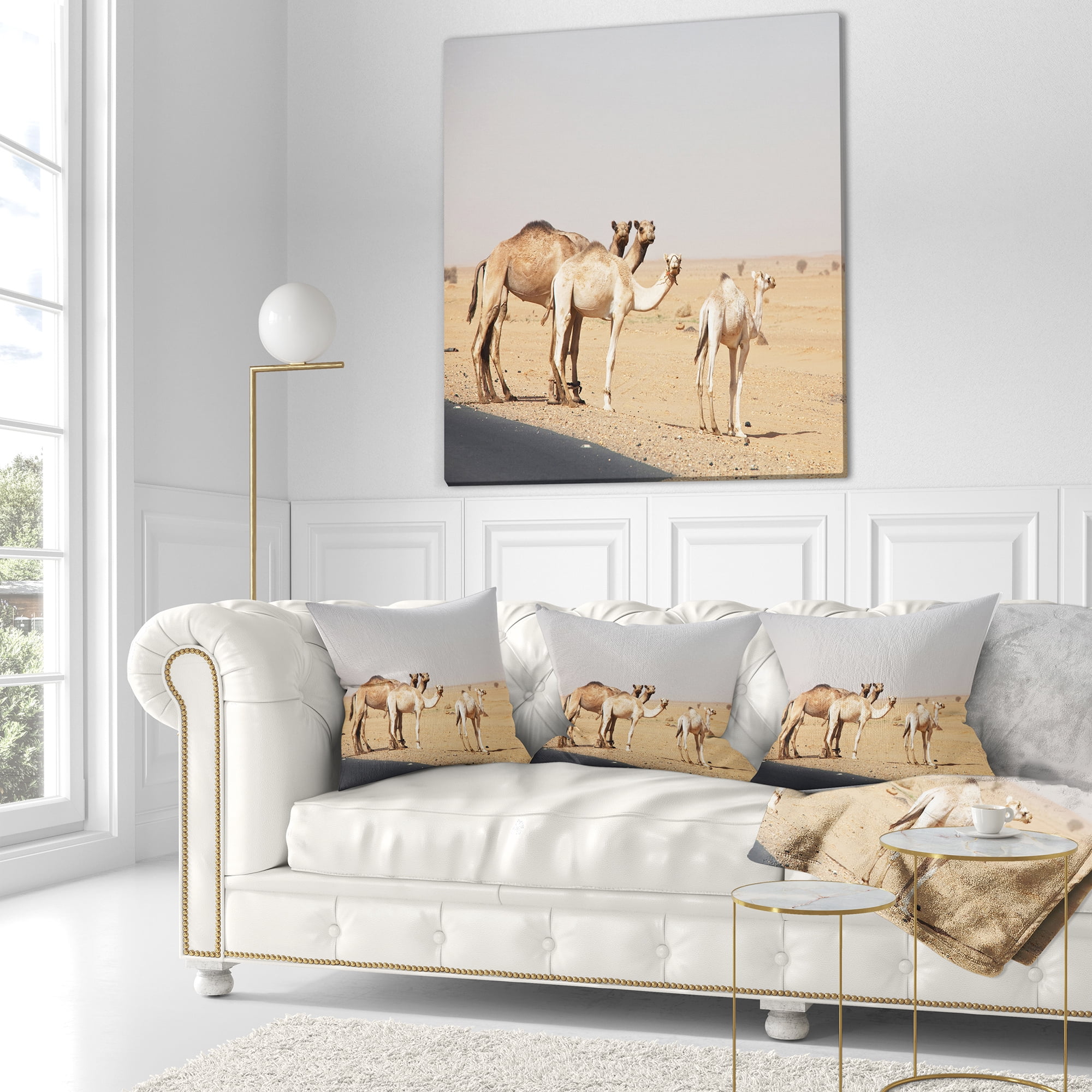 Designart 18" x 18" Animal Polyester Throw Pillow