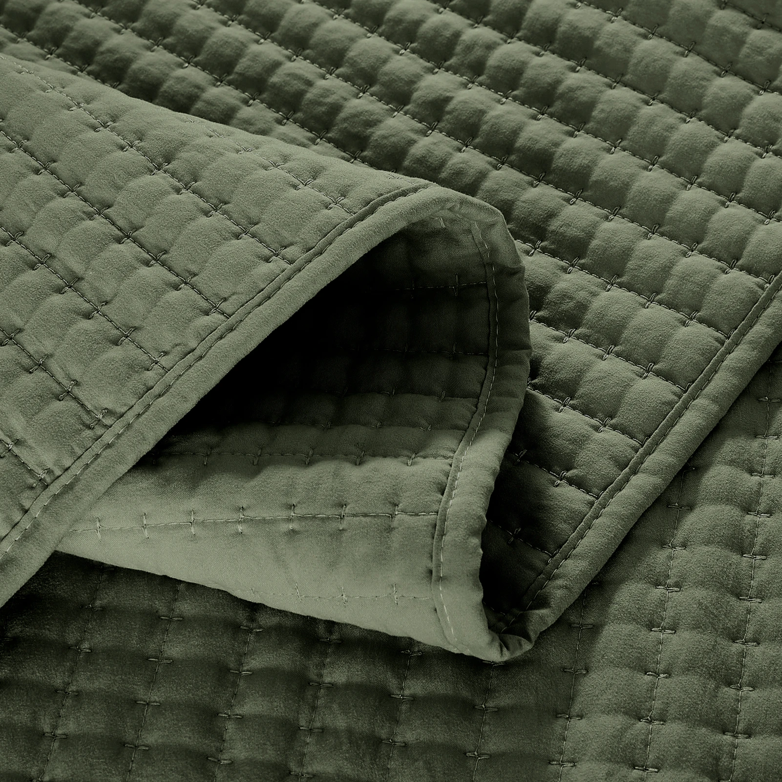 Amberspace Lightweight 2-Piece Bed in a Bag Quilt Set with Pillow Shams,Olive Green,Twin