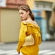 thumbnail image 4 of Billetera de Hombro para Mujeres, Color Oro, 4 of 6