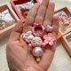 thumbnail image 4 of Nuevo POP BEAN Diy Labubu Molly Skullpanda llavero pequeño hecho a mano de color rosa, adornos para bolsos de lujo, colgante para teléfono para regalo de Navidad, 4 of 5
