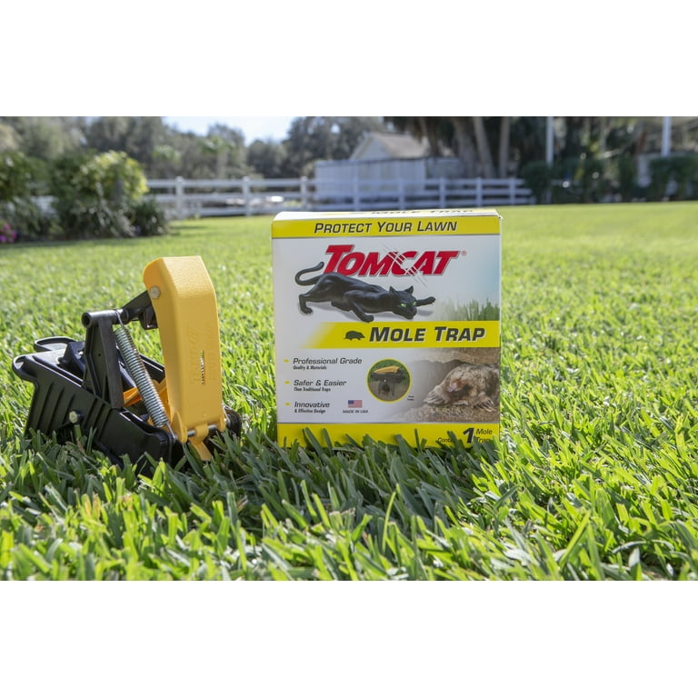 2 Tomcat Mole Traps - Kill Moles Without Drawing Blood to Protect Your Lawn  New 888603036325
