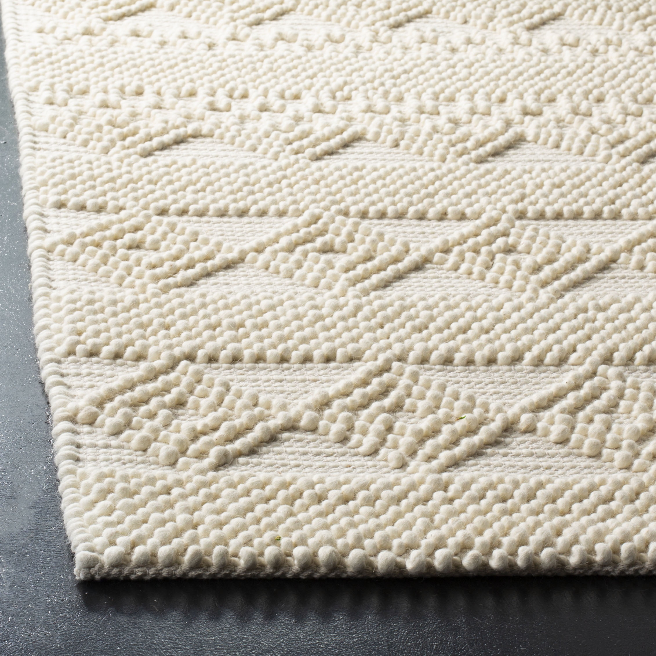SAFAVIEH Natura Carly Geometric Runner Rug, Ivory, 2'3" x 20'