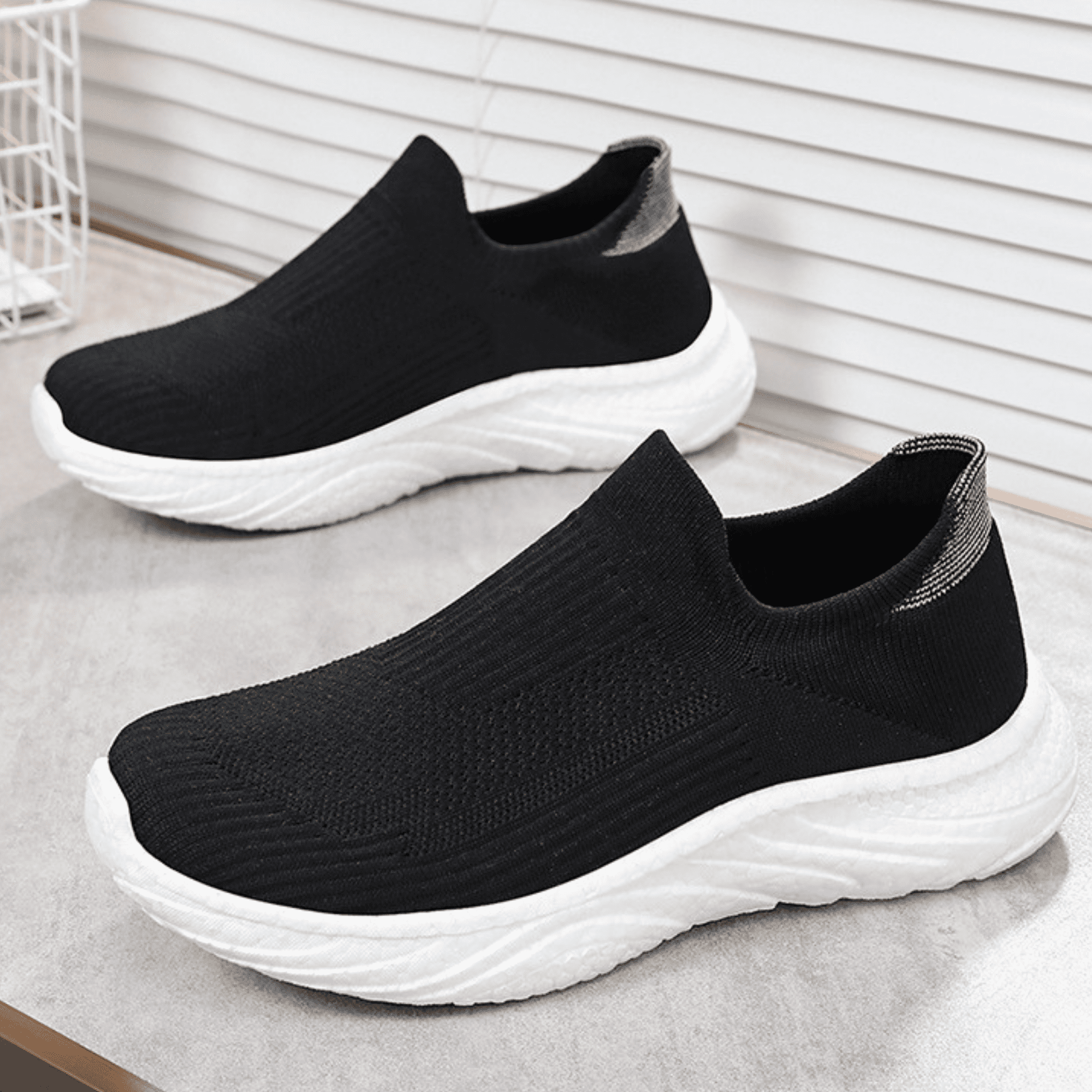 Breathable Mesh Running Shoes Women's Lightweight Slip-On Sneakers Comfortable Casual Tennis Shoes for Walking & Sports Casual Sneakers for Women and Men Couple Shoes