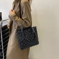 thumbnail image 1 of Bolso Otoño Invierno de mujer Cadena Algodón Acolchado con asa superior de viaje, 1 of 9