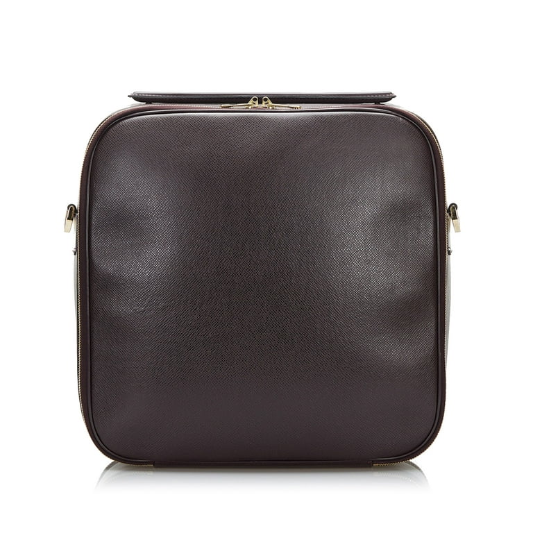 Louis Vuitton Taiga Black Unisex Messenger Bag Pre-owned