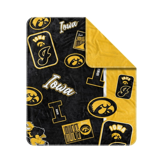 Iowa Hawkeyes 50- x 60- Dream Weave Throw Blanket