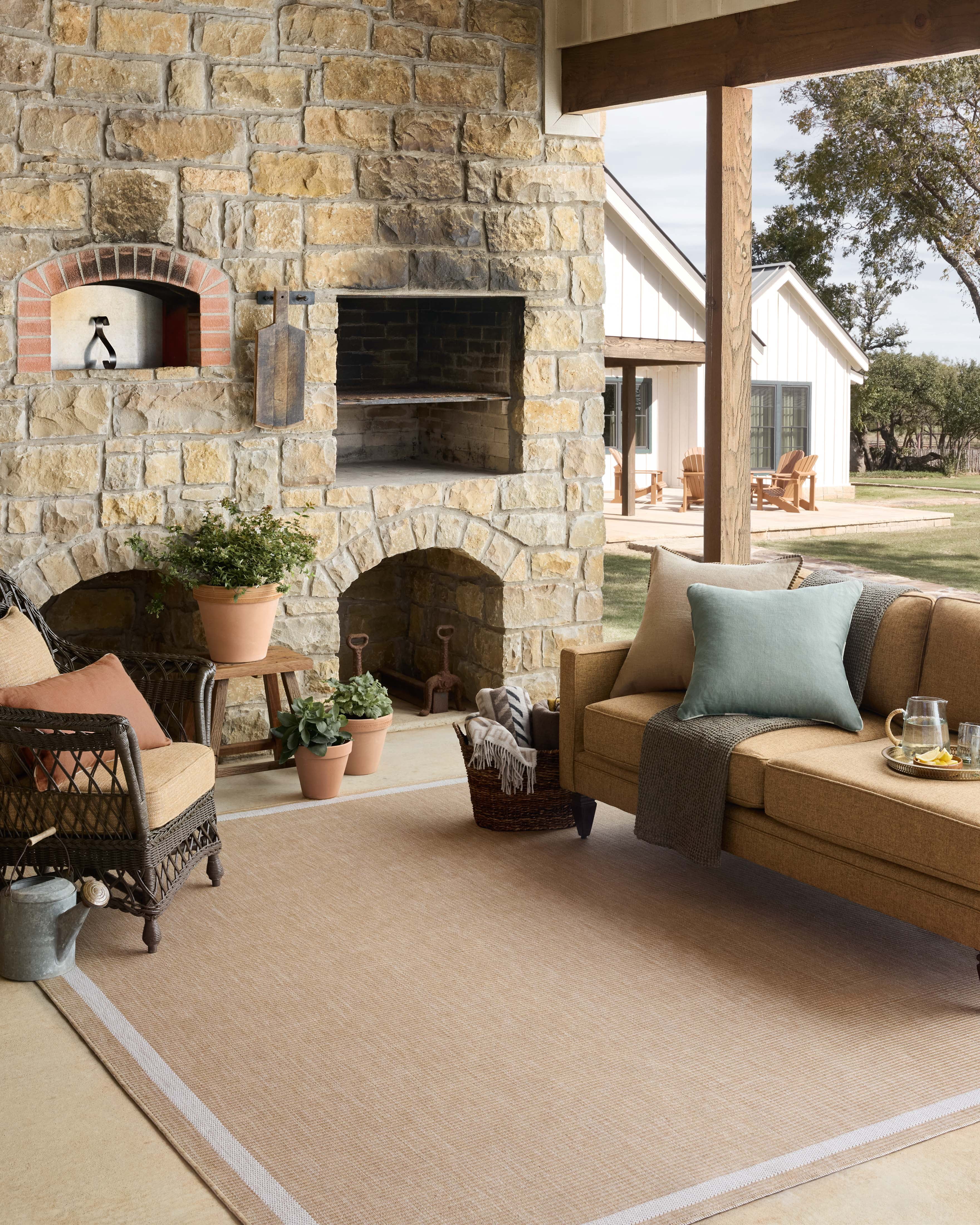 Indoor Outdoor Rug 2x4, Reversible, Loloi Easton Wheat / Ivory (2'3" x 3'9")