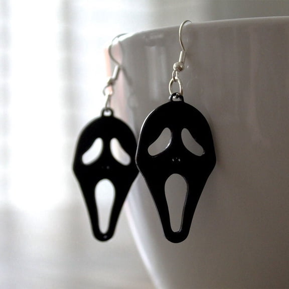 Scream Ghost Dangle Earrings – Spooky Cute Halloween Jewelry for Teens and Adults