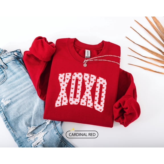 XOXO Valentines Day Sweatshirt, Cute Hearts Pullover For Her, Love Season Sweater, Romantic Holiday Crewneck, Valentine Gift For Girlfriend
