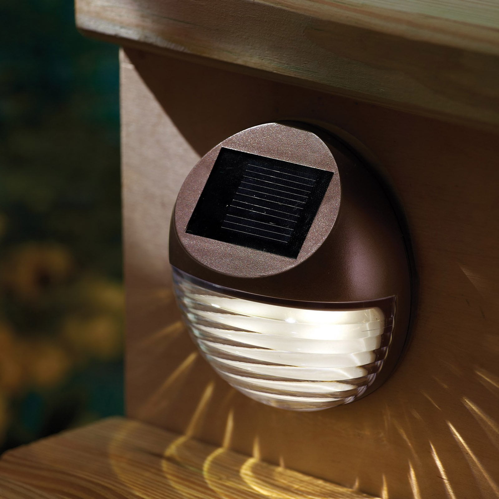 Moonrays 95027 Led Mini Deck Light Outdoor Solar Com