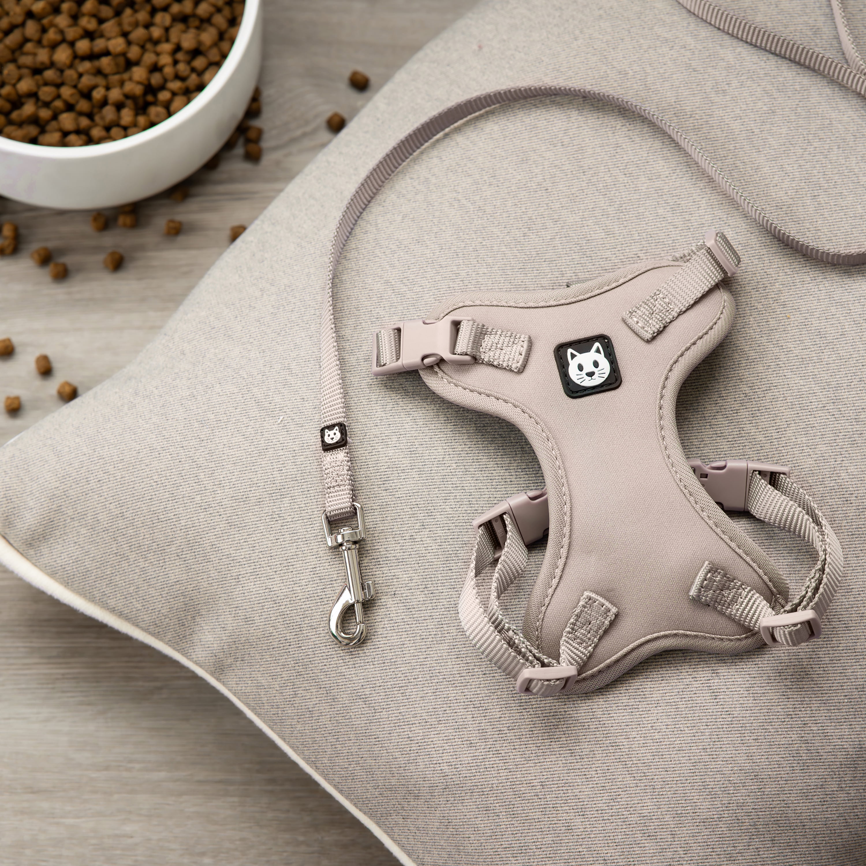 Vibrant Life Polyester Comfort Cat Harness and Leash Set, Tan, One Size