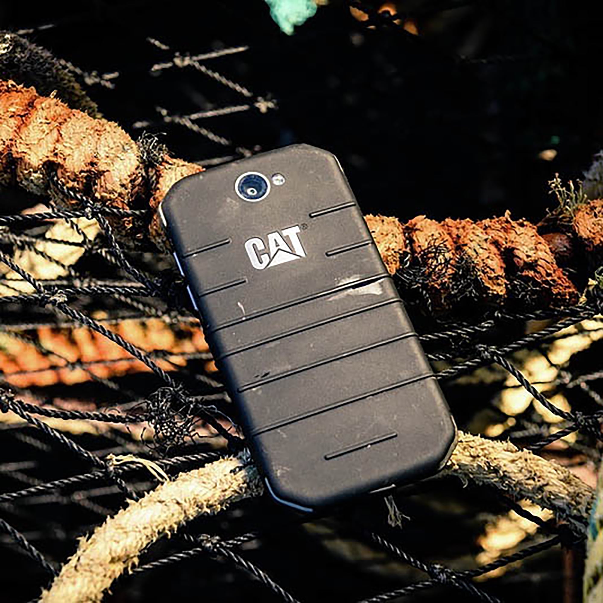 Caterpillar CAT S31 Dual-SIM 16GB Rugged IP68 Factory Unlocked 4G/LTE  Smartphone (Black) - Latin American Version