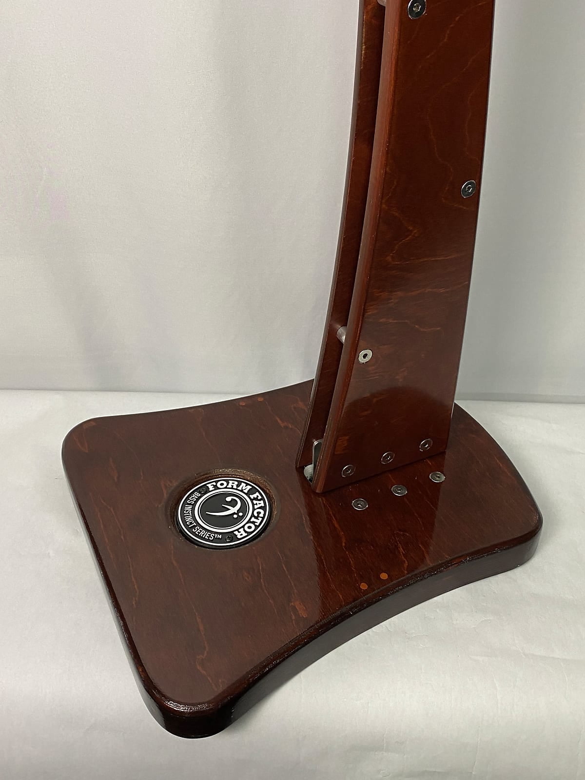 Form Factor Audio GS1-DC Single Guitar and Bass Stand Dark Cherry / Transparent Coating