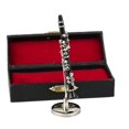 thumbnail image 5 of Dselvgvu Clarinete en miniatura con soporte y estuche, mini instrumento musical, mini clarinete en miniatura, modelo de casa de muñecas, adorno de Navidad y regalo (3,11 pulgadas), 5 of 5