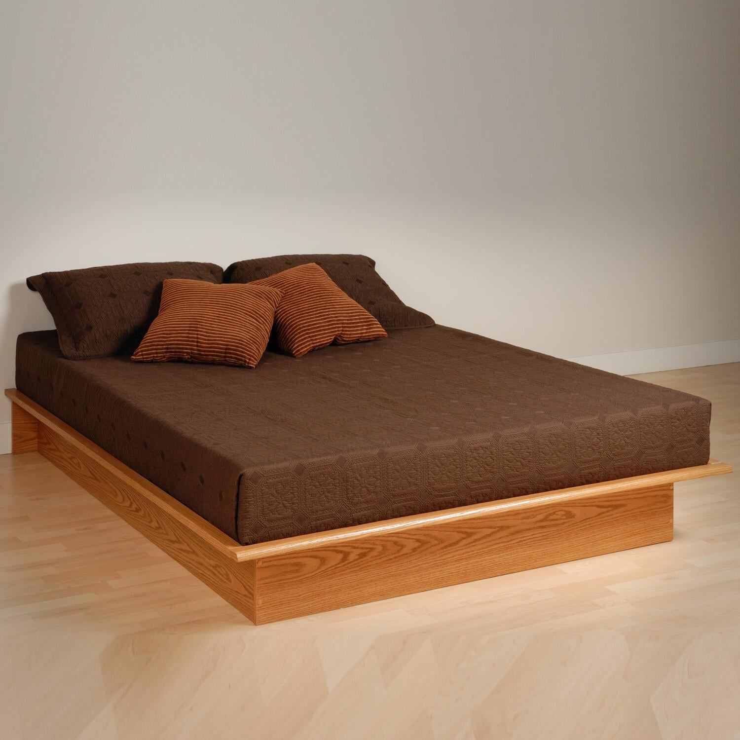 Platform BedFinishOak,Size56.75"W x 10"H x 56.75"L