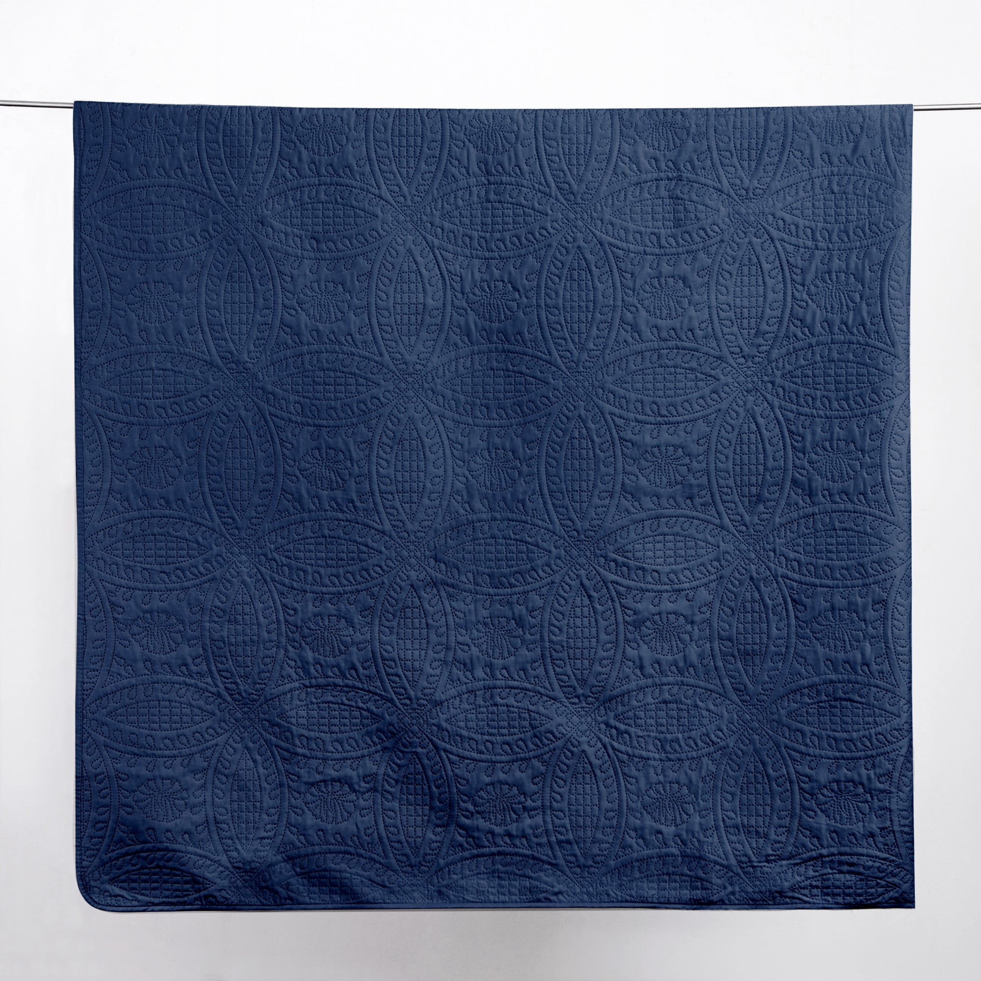 Great Bay Home Pinsonic Medallion Reversible Quilt Set With Shams  (King / California King, Blue Indigo)