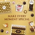 thumbnail image 2 of Ferrero Rocher Caja de regalo de coraz&oacute;n, 16 unidades, 7 oz, 2 of 9
