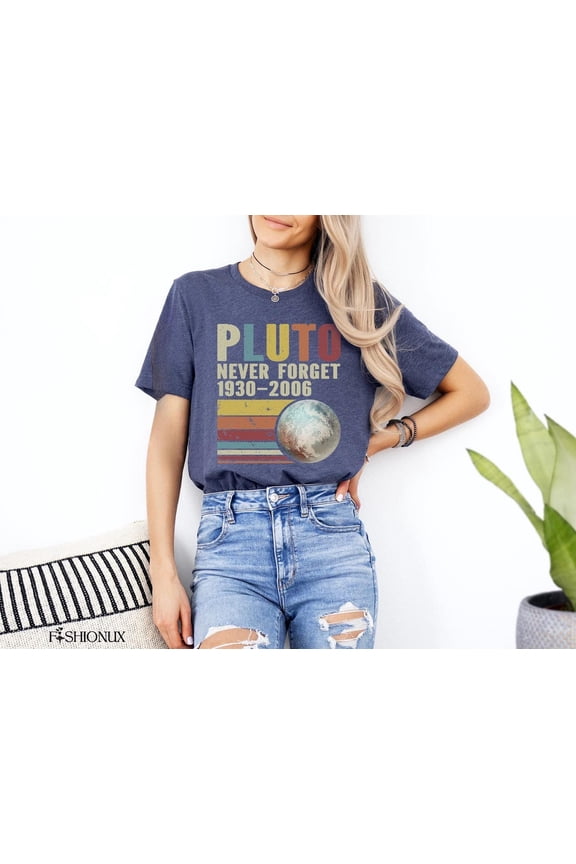 Pluto Never Forget 1936-2006 Planet Sweatshirt, Trendy Science Hoodie, Astronomy Lover Sweater, Aesthetic Universe Shirt, Retro Space Tee SWEATSHIRT All Size S-5XL