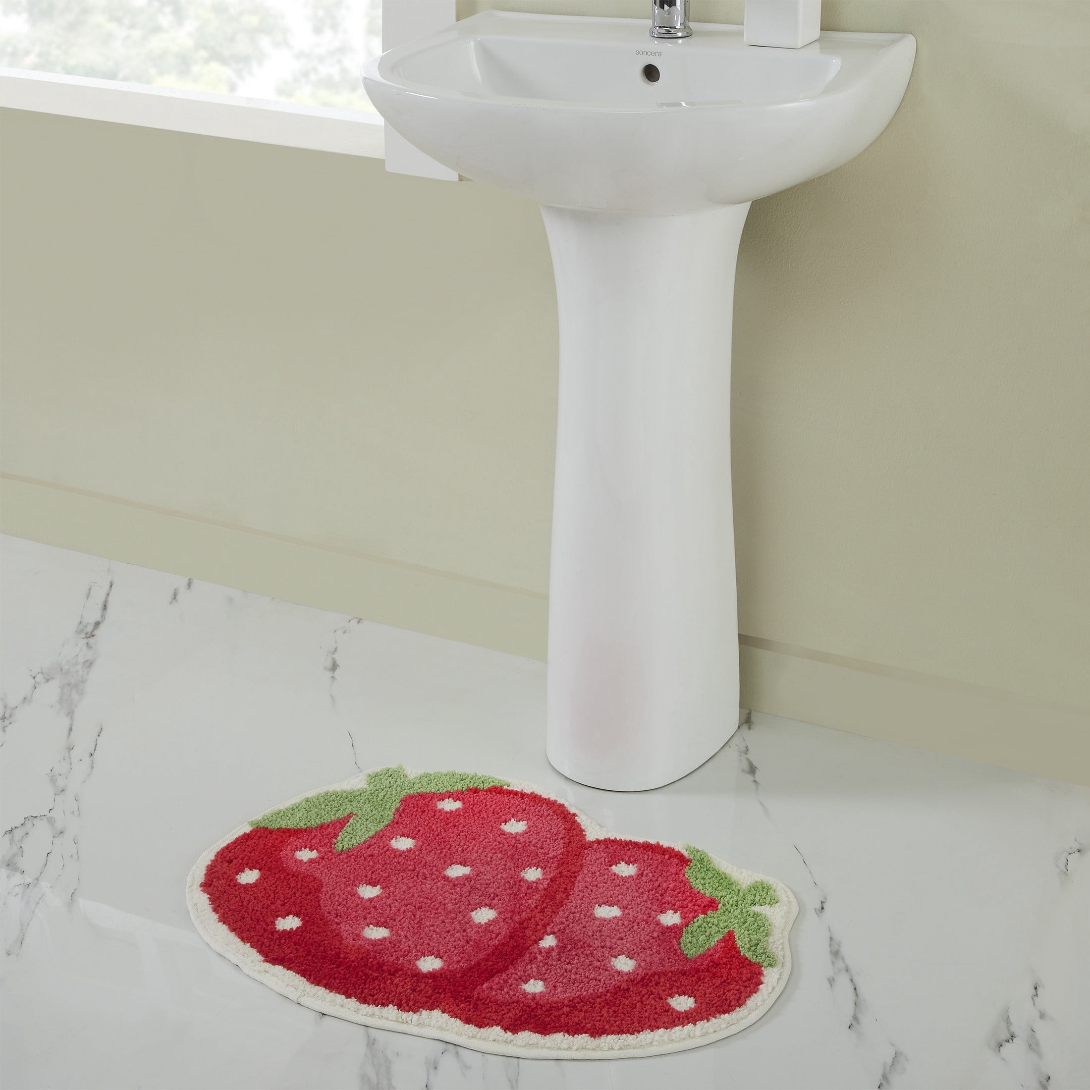 VCNY Home Red Strawberry Shaped Tufted Bath Rug, 18" x 27