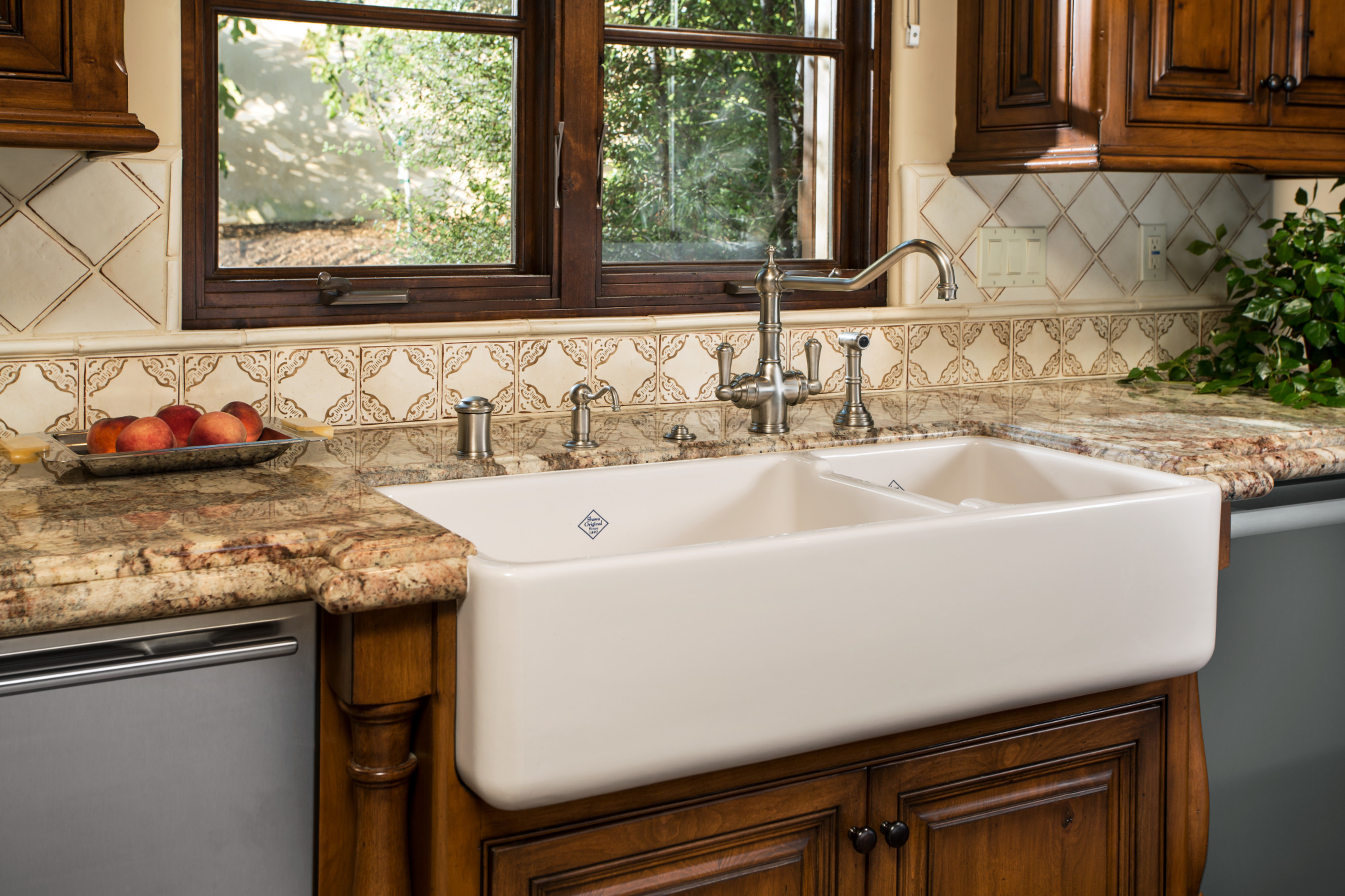 Rohl Luxury Air Gap With Rohl Branding Made Of Brass In Polished Chrome With Polypropylene Thermoplastic Base
