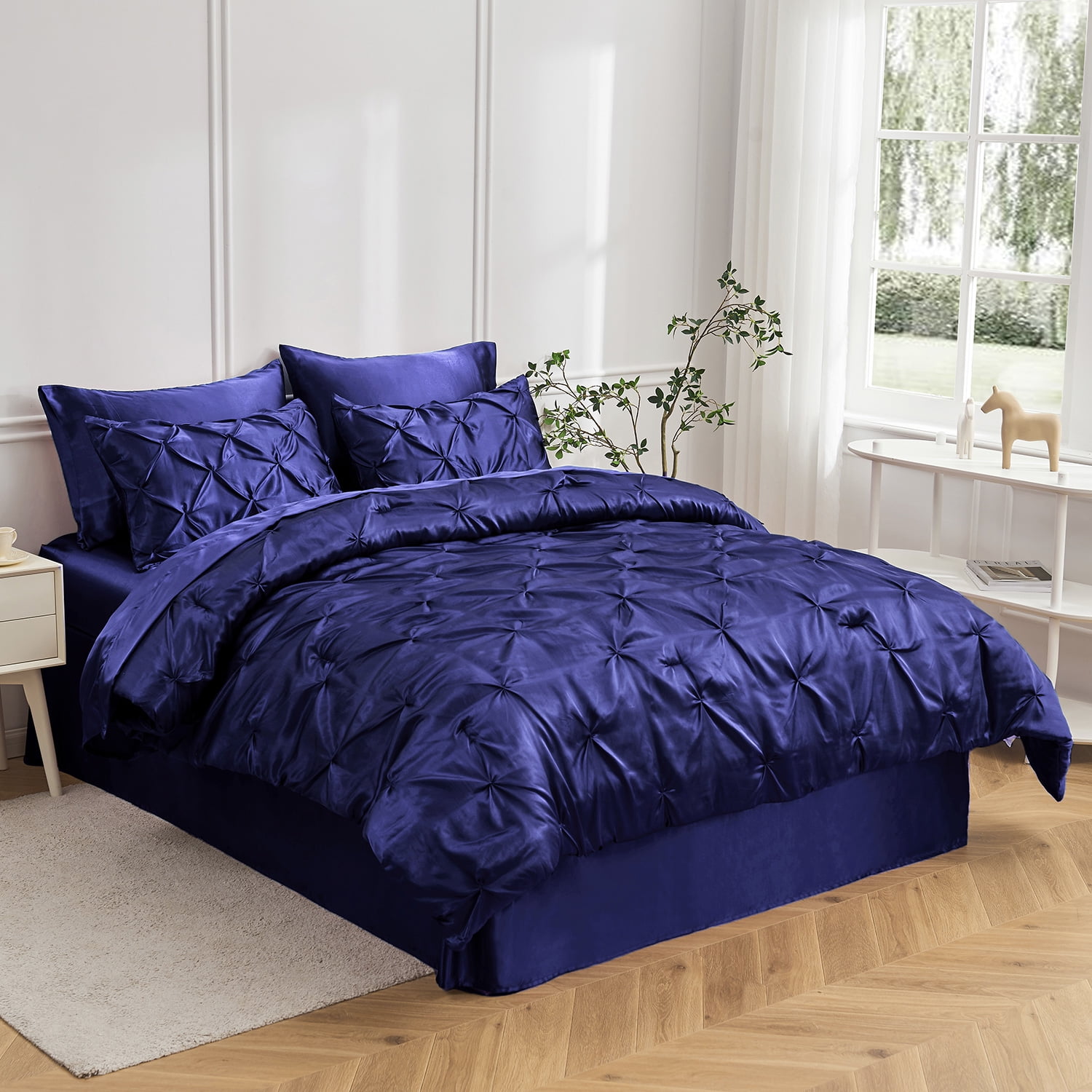 MR&HM Satin Comforter Queen 8 Pieces Luxurious Pinch Pleat Bedding