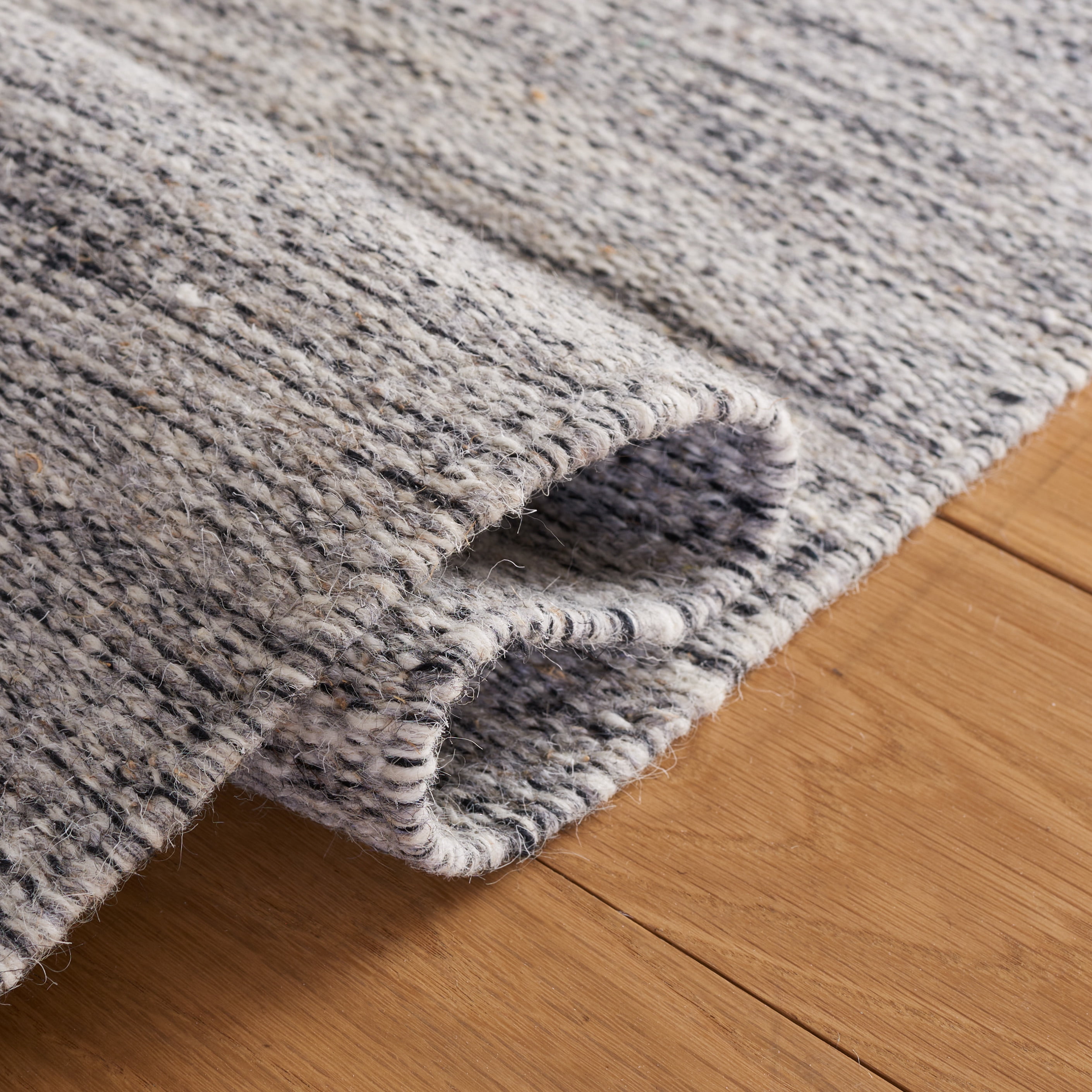 SAFAVIEH Dhurries Ksenija Solid Wool Area Rug, Dark Grey/Beige, 8' x 10'
