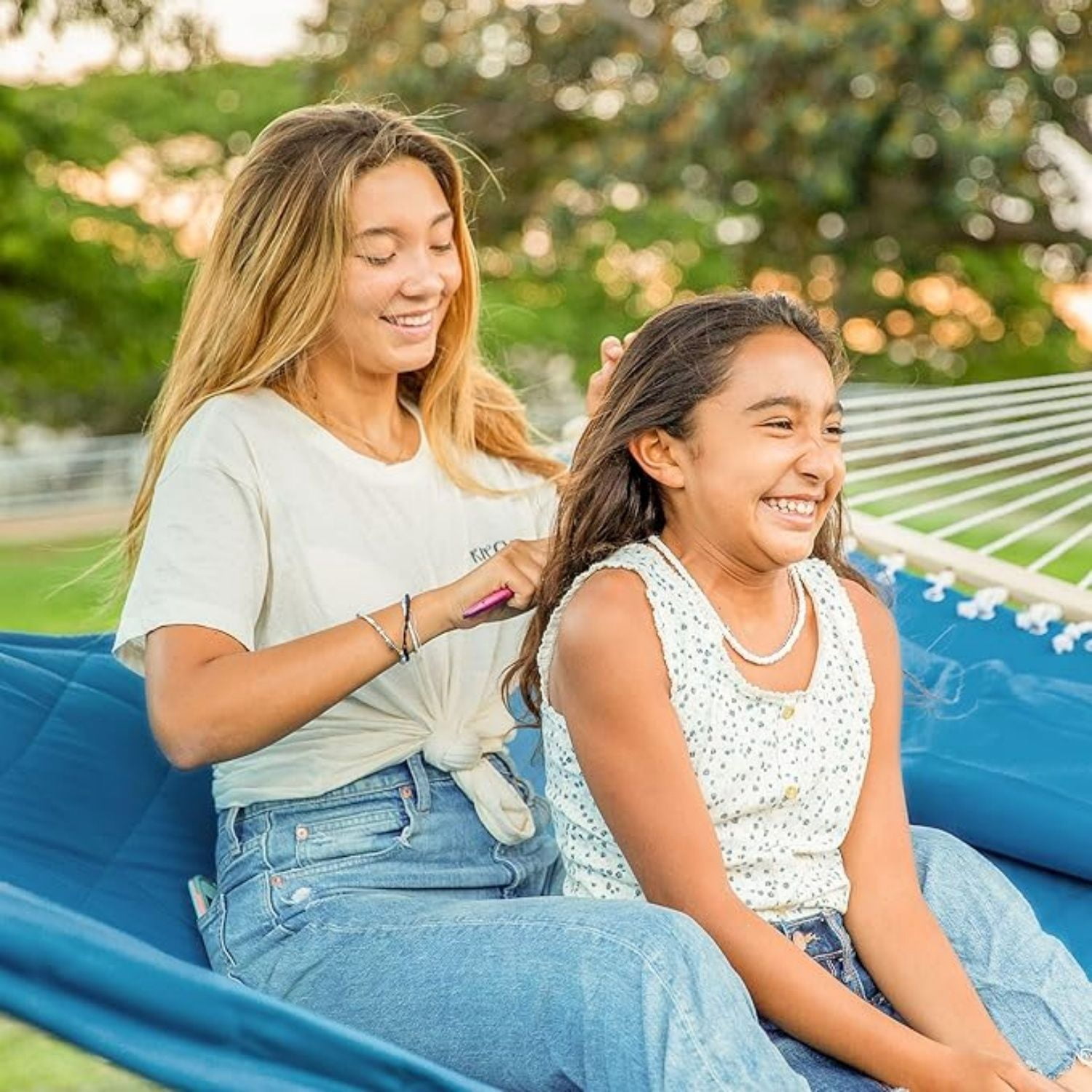 Quilted Hammock with Spreader Bars and Detachable Pillow, Large Hammock for Outdoors Indoors, 450 LBS Weight Capacity, Blue