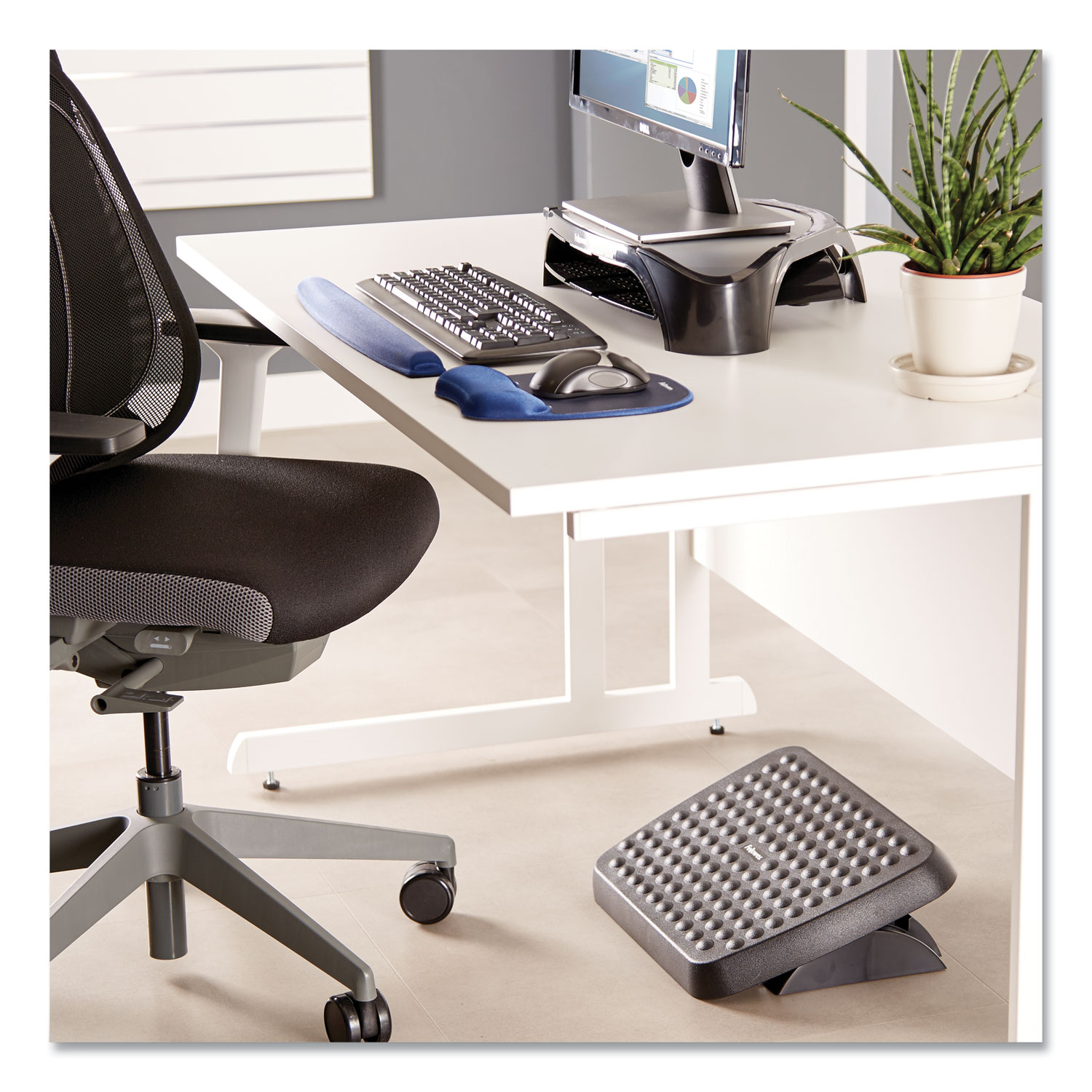 Fellowes Standard Foot Rest, Graphite