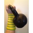 thumbnail image 1 of Coussinets de Protection pour Poignet Kettlebell (Rayures Vertes/jaunes), 1 of 4