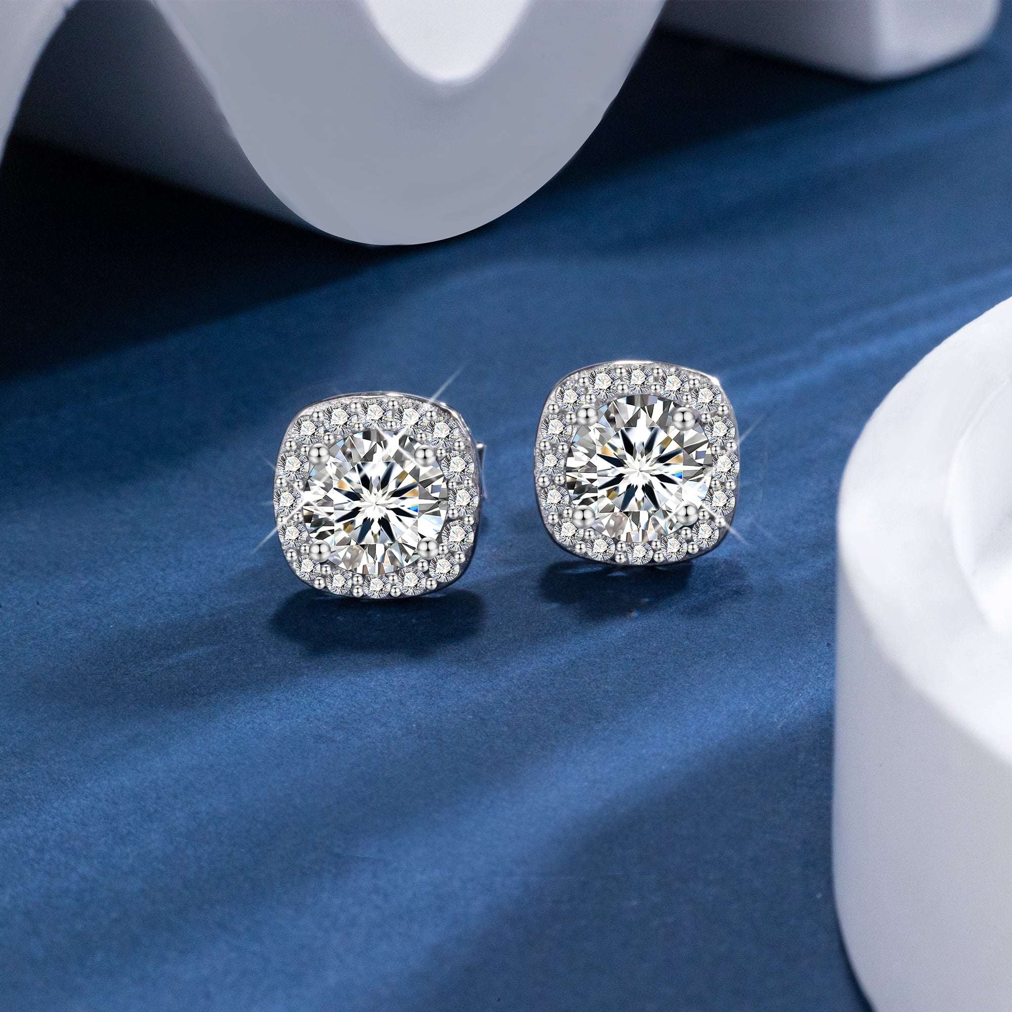 LANCHARMED Moissanite Hypoallergenic Studs Earrings 925 Sterling Silver White Gold Plated 0.5-1 Carat Lab Created Diamond Earrings for Women Men Jewelry Gifts
