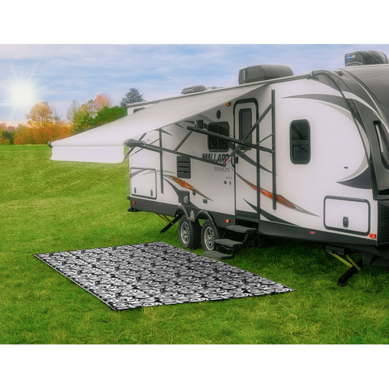 Camco 8' x 16' Reversible RV Outdoor Mat, Perfect Outdoor